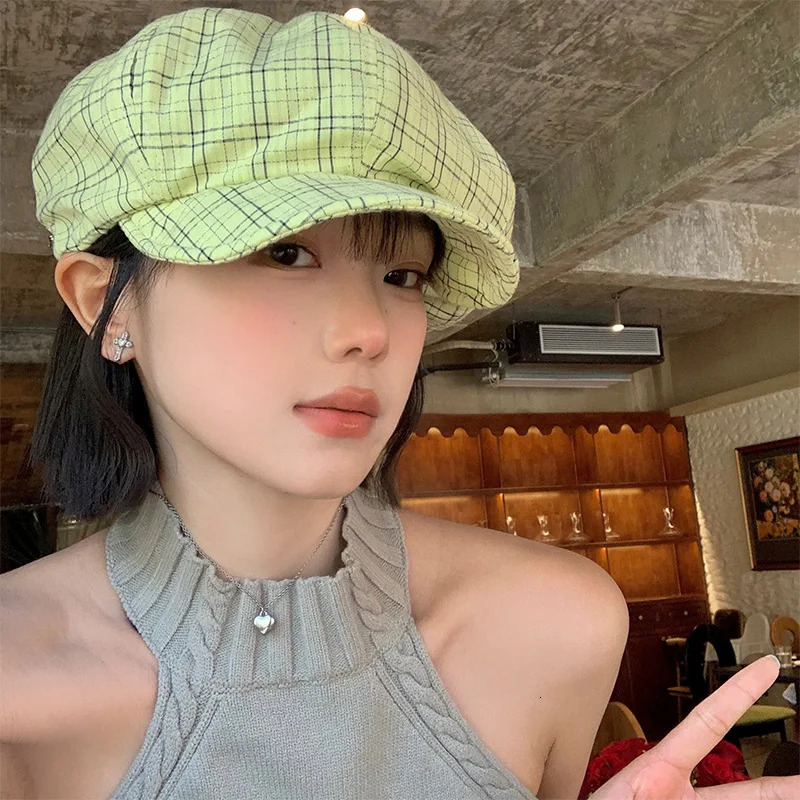 Ins Fresh Green Plaid Octagonal sboy Hats for Women Spring and Summer Show Face Small Retro Versatile Cloud Berets Cap 250604