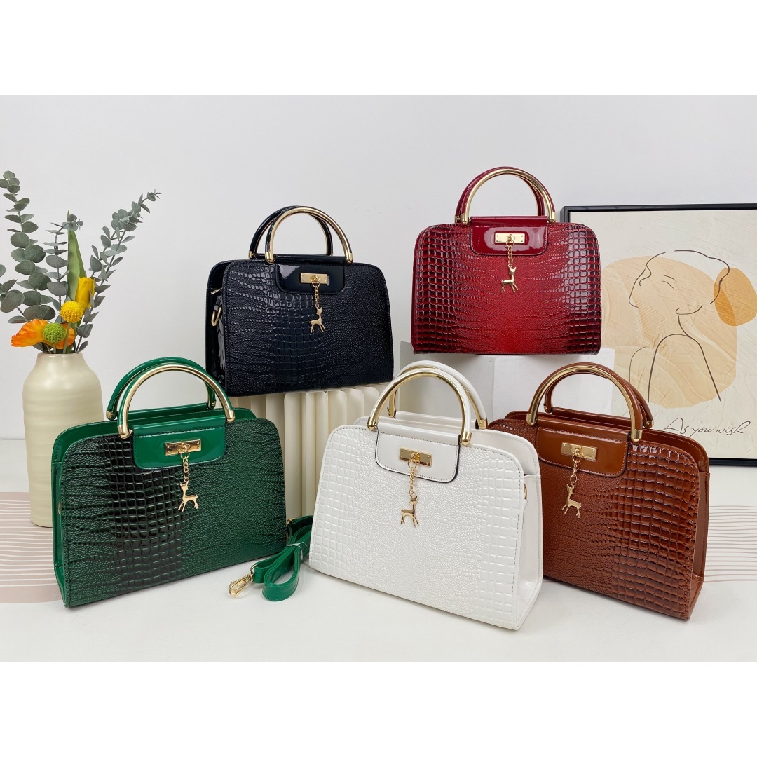 Free Shipping 2025 New Designer Bag High-end Large Capacity PU Solid Color Women's Single Shoulder Handbag Fashionable And High-quality Shopping 