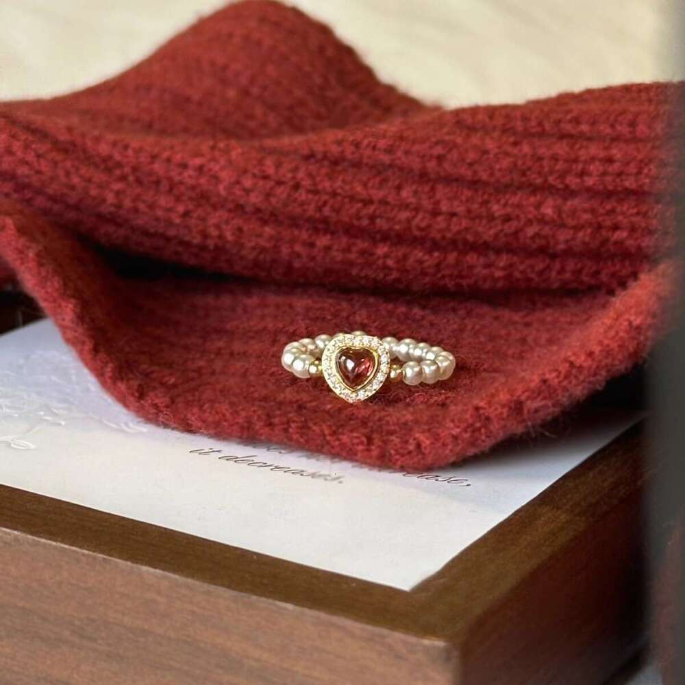 High Wine Red Garnet Heart Imitation Shijia Pearl for Women New Young Luxury High-end Elastic Rope Ring