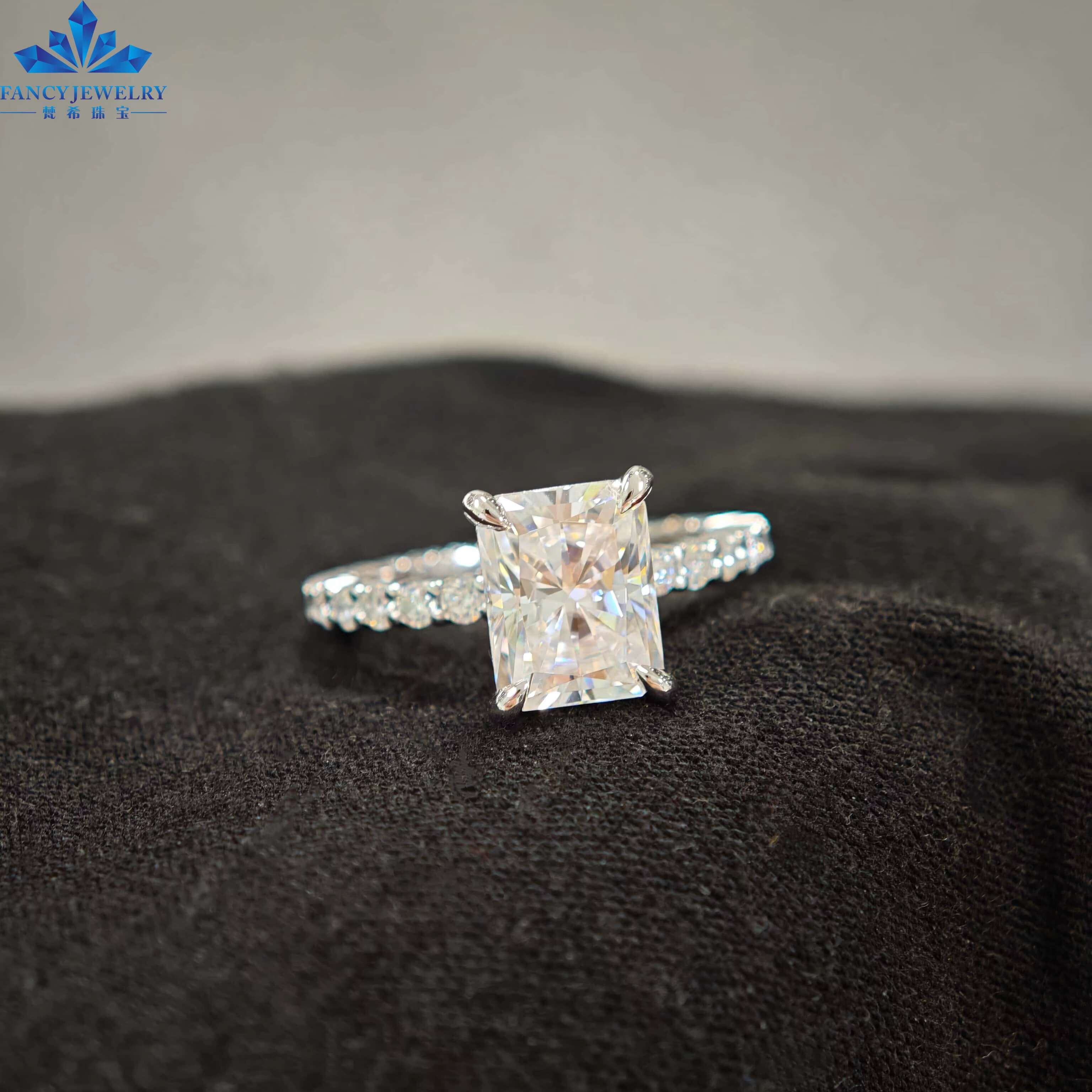 Luxury 14K 18K White Gold 3CT Radiant Cut Moissanite Four Claw Prong Diamond Rings Elegant Jewelry for Men and Women