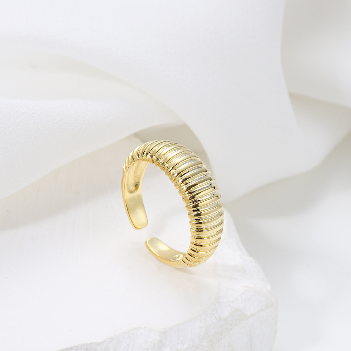 Style High-End Sense Personality Wave Pattern Simple Fashion Adjustable Open Ring
