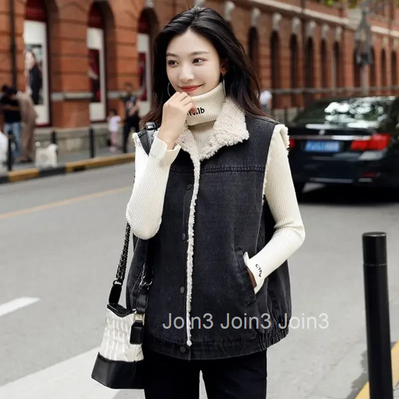 Warm Black Lady Giletes Clothes Fashion 2025 Autumn Insulated Womens Lamb Plush Vests Lightweight Padded Youthful Elegant Cheap