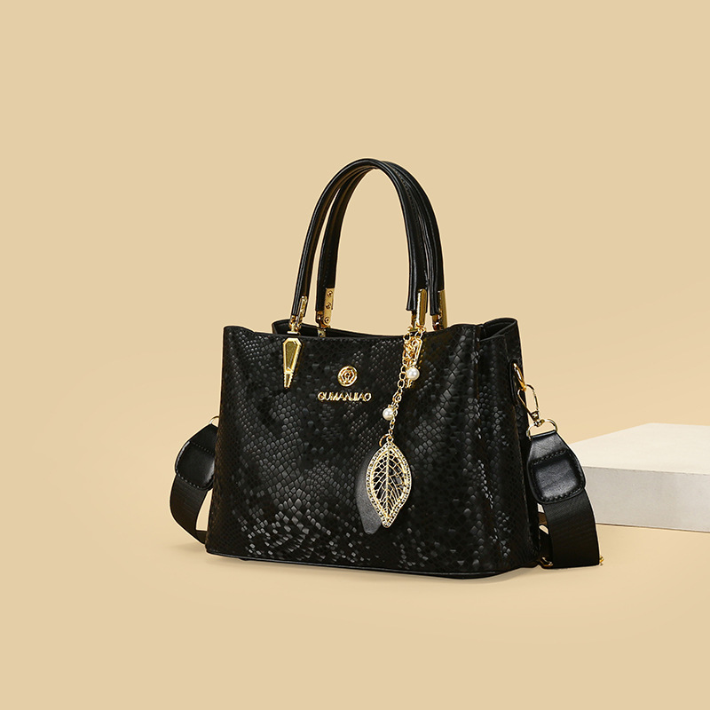 The Designer Offers Free Shipping On Elegant And Luxurious Patent Leather Fashionable Handbags, 2025 New Casual Women's Shoulder Bags And Luxury 