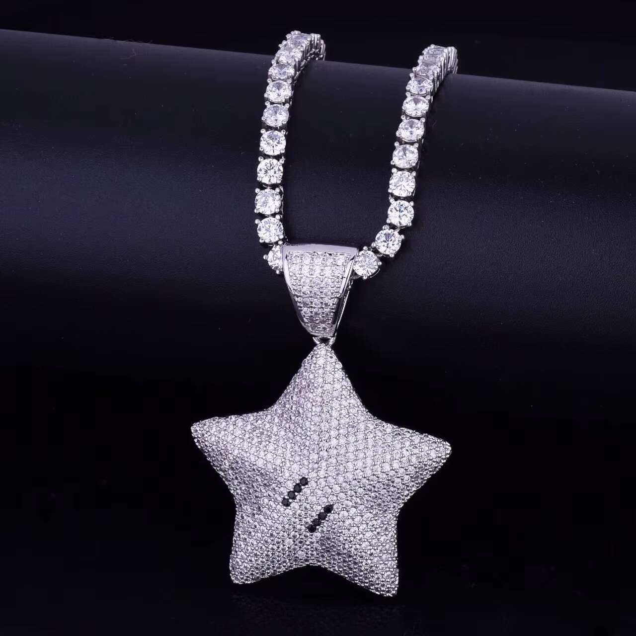 Stylish 18K Gold 925 Sterling Silver Moissanite Pentagon Star Pendant Western Style Hip Hop Pendants Charms