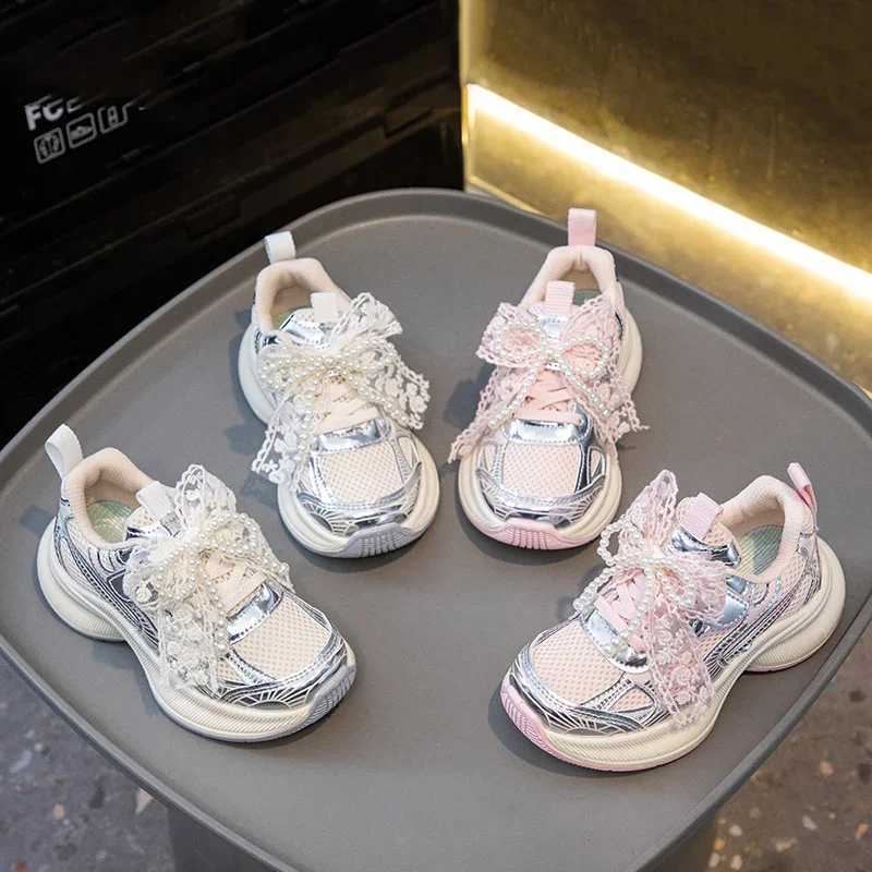New Girls Princess Shoes School Sports Versatile Childrens Sneakers Sweet Lace Bowknot Kids Causal Chunky Basketball Shoes Soft Z250618