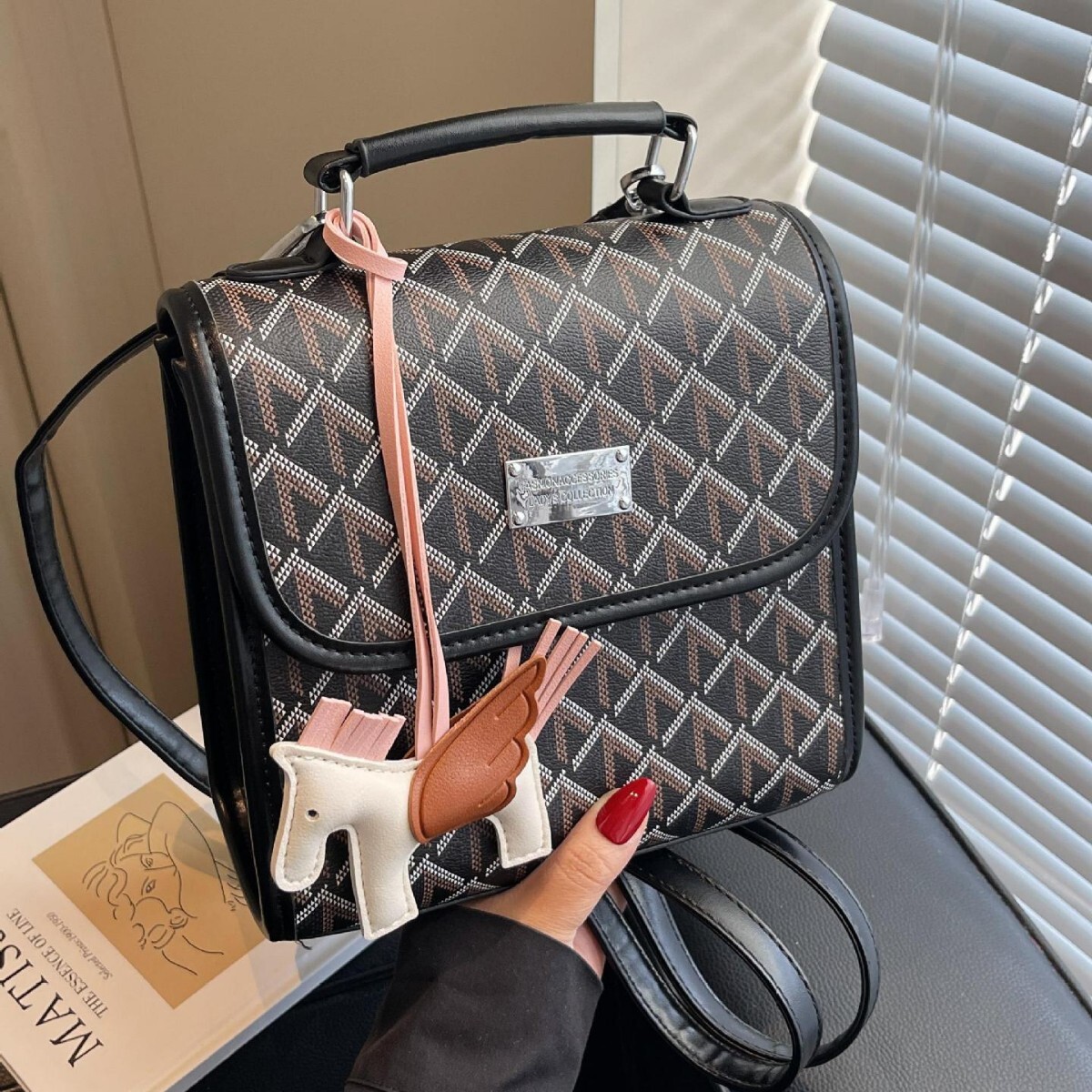 Free shipping designer Handbag Backpack Women Bag 2025 New Versatile Trendy College Style Small Backpack New Fashionable Student School Bag