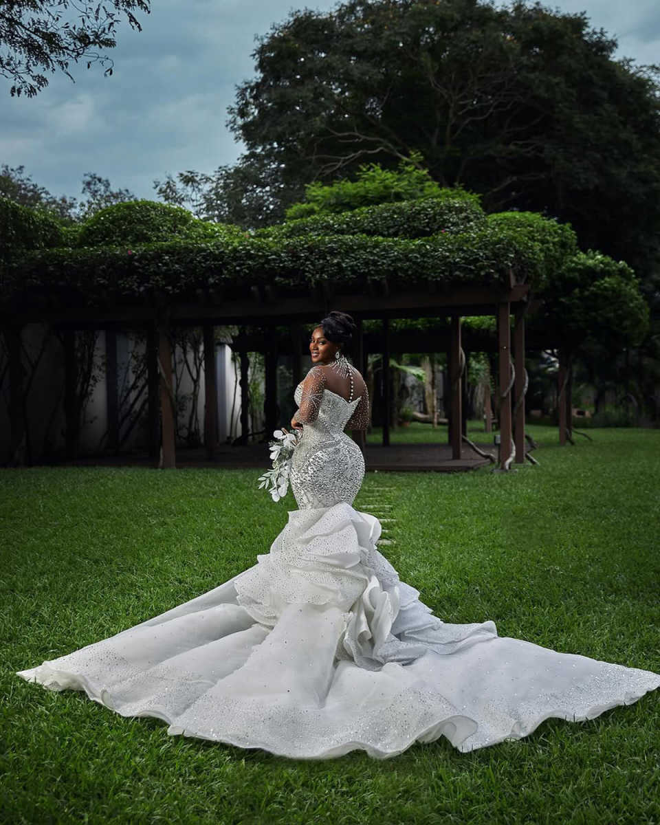 Customzied Mermaid Wedding Dresses Luxury Crystal Beading High Neck Long Sleeve Tiered Ruffles Bridal Gowns Robe Vestido De Novia
