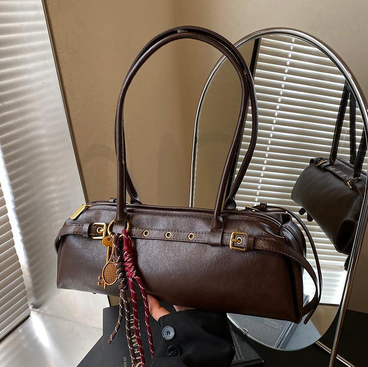 Free shipping designer Niche Retro Trend Baguette Bag for Women New Fashion Super Popular Handbag Underarm Bag High-end Shoulder Bag