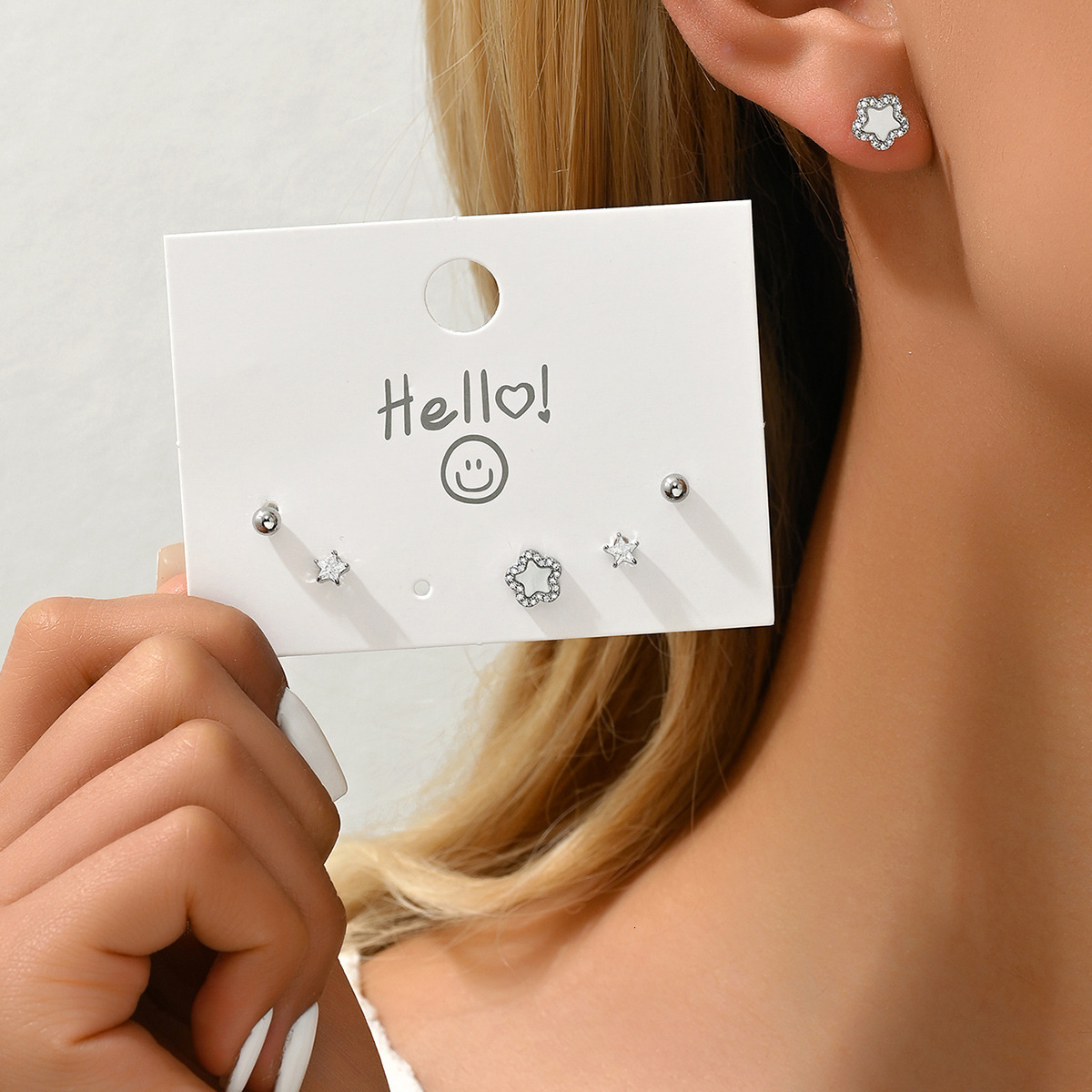 Sweet High-End Earring Set For Women Simple Inlaid Zircon Design Stud Irregular Star Earrings