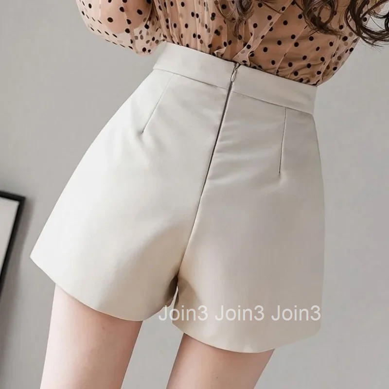 Woman Short Pants Wide Suit with High Waist Shorts for Women Summer Aesthetic XL Casual Trend 2025 Outdoor Japanese 2000s Style