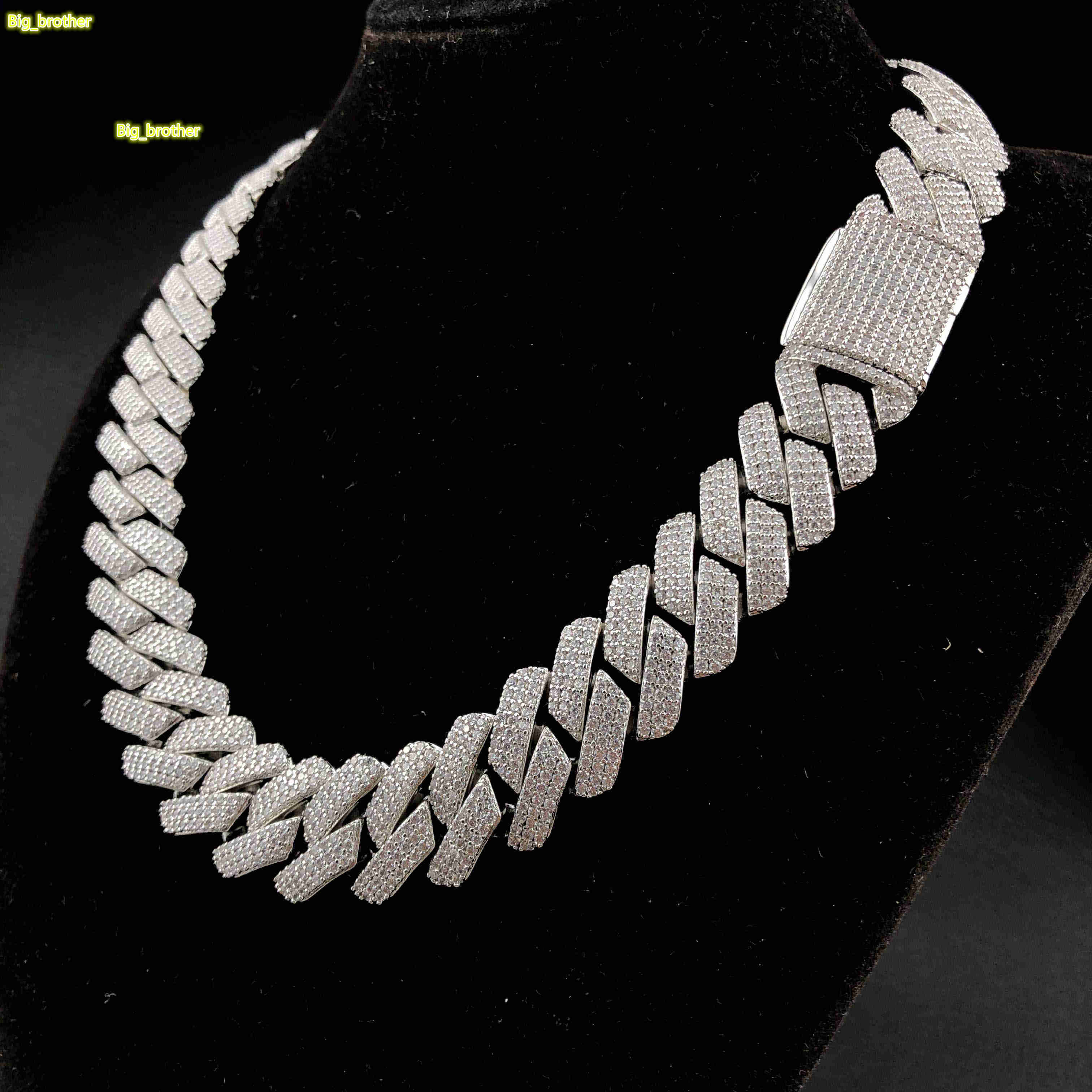 Most Trending Miami Hip Hop Fashion Silver Gold Rose Gold Cuban Chain With Round Cut High Quality Moissanite Diamond Necklace