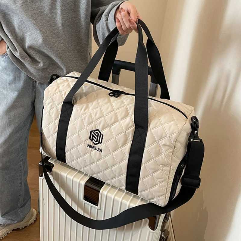 Women Bags Large Capacity Travel Bags Waterproof Tote Handbag Travel Duffle Bags Women Yoga Fitness Bags with Shoe Compartment W250618