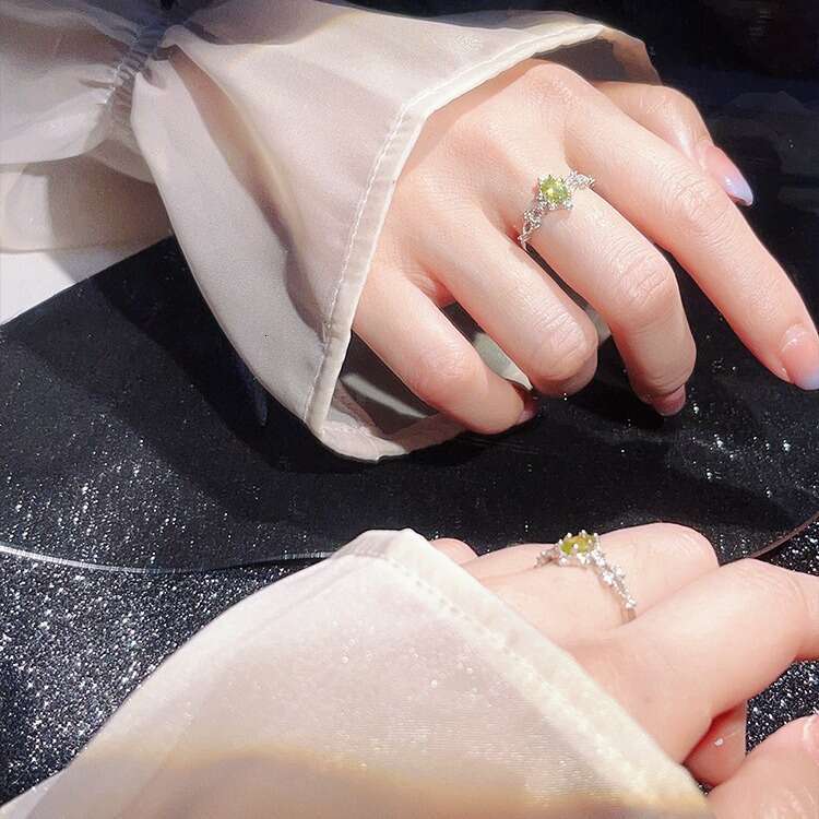 Fresh Natural Peridot Light Luxury Versatile for Women, Niche Design Sense Fashion Index Finger Ring Valentine's Day Gift