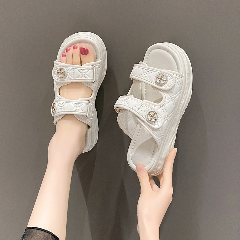 2025 new Free shipping flat for womens designer sandals black white Summer beach slippers size 35-40