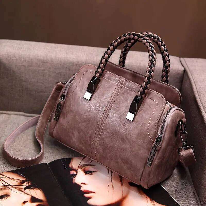 2025 New Wmoen Handbag Large Capacity Shoulder Soft Leather Female Crossbody Woven Hand Handle Ladies Commuter Bag