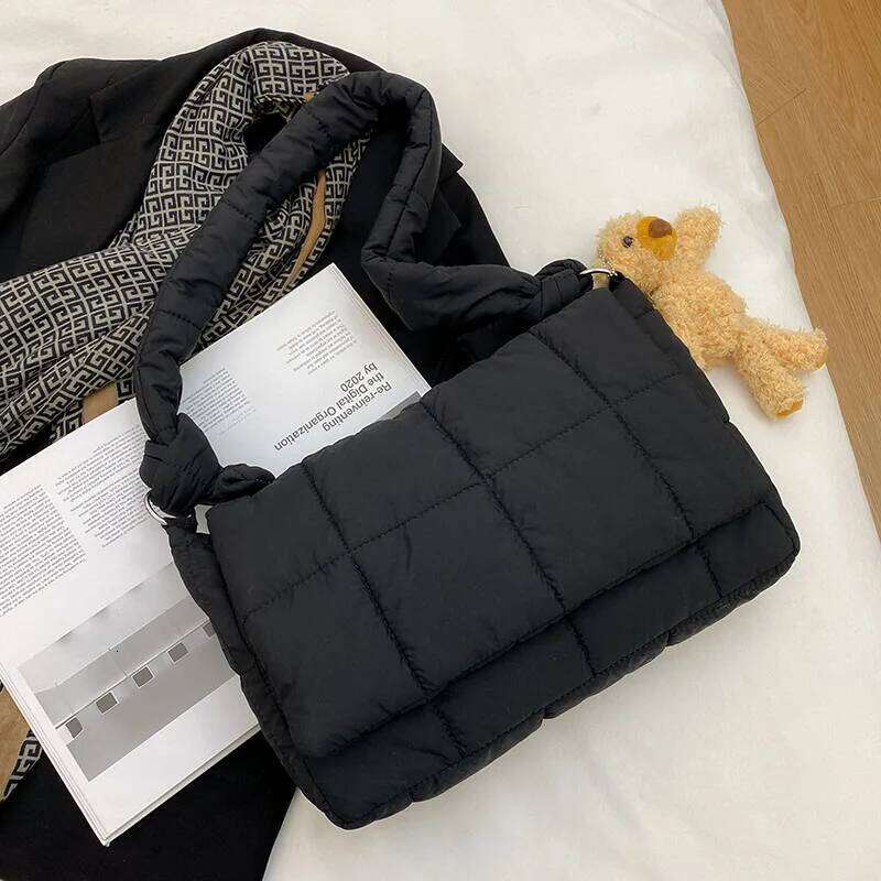 Winter Overlarge Cotton Shoulder Nylon Quilted Crossbody Bag Designer Down Padded Messenger Bags For Women Big Tote