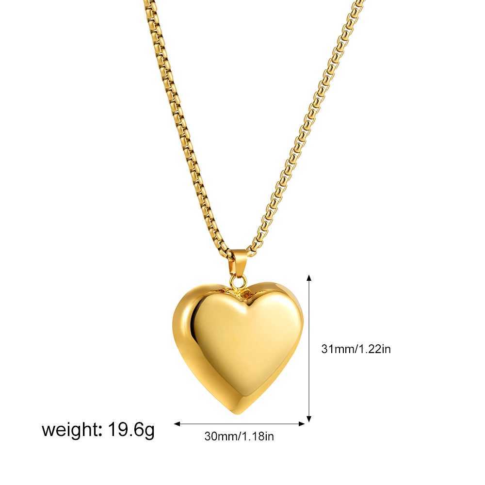 Stainless Steel Gold Plated Minimalist Peach Heart Pendant Necklace fashion Clavicle Chain for Women Girl Jewelry W250618