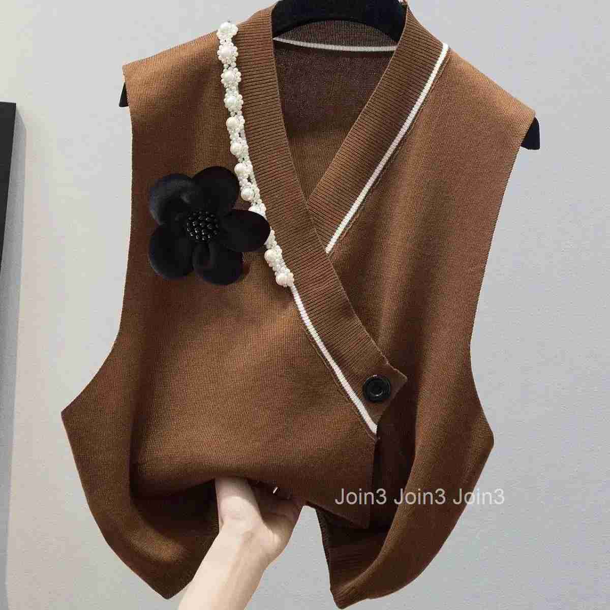 Vest White Womens Sweater V-neck Knit Tops for Woman Black Korean Style 90s Vintage Cold Winter Jersey Economics Luxury Sale
