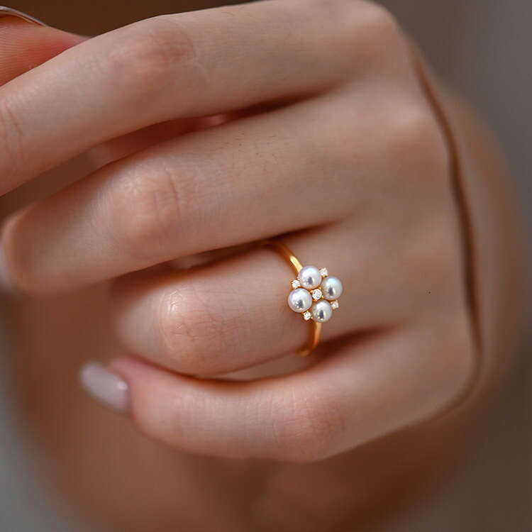 Light Luxury Same Style for Women, Elegant Versatile Fashionable Unique High-end Sense Ring with Pearl and Diamond Inlay Flower