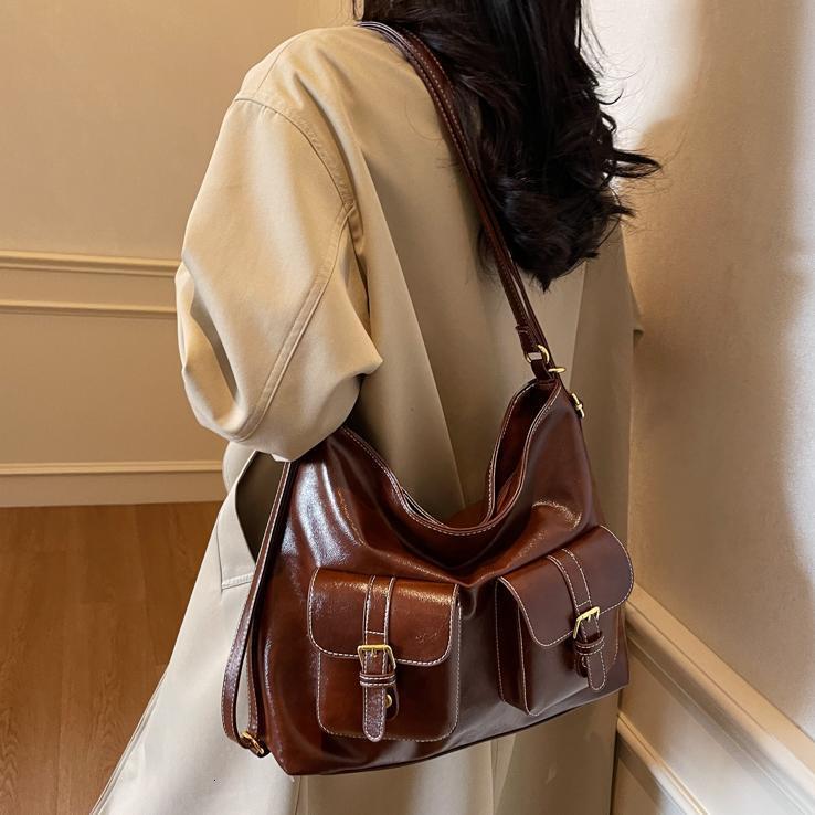 Free shipping designer Bag Versatile Commuter Multi-pocket Backpack Women Bag 2025 New Vintage Fashion Single Shoulder Bag Large Capacity Work Tote Ba