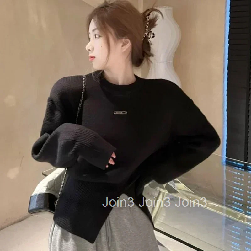 Knit Tops for Woman Blue Round O Neck Womens Sweater Crop Short Pullovers Y2k Vintage Designer Economics Modern Cold Winter 90s