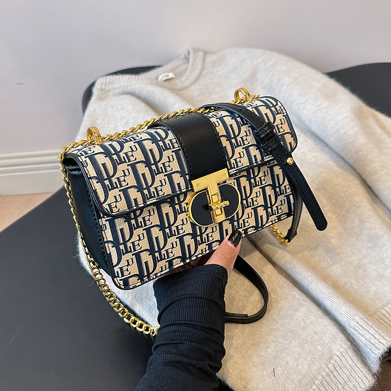 Free shipping designer bags for womens Shoulder bags black New versatile French printed chain crossbody bag