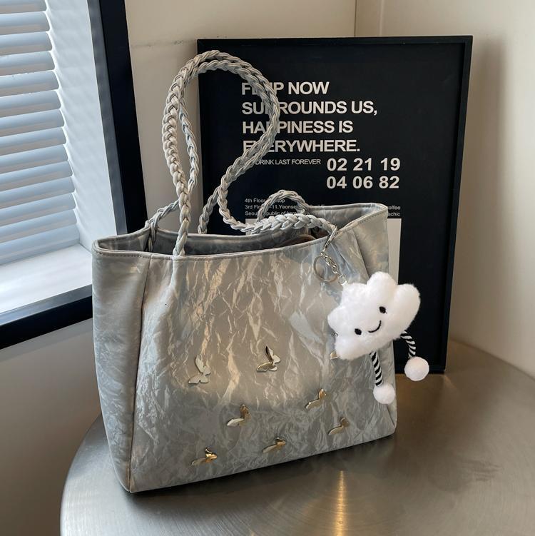 Free shipping designer Bag Butterfly Tote Bag Large Capacity Bag 2025 New Versatile Woven Bag Shoulder Bag Student Underarm Bag