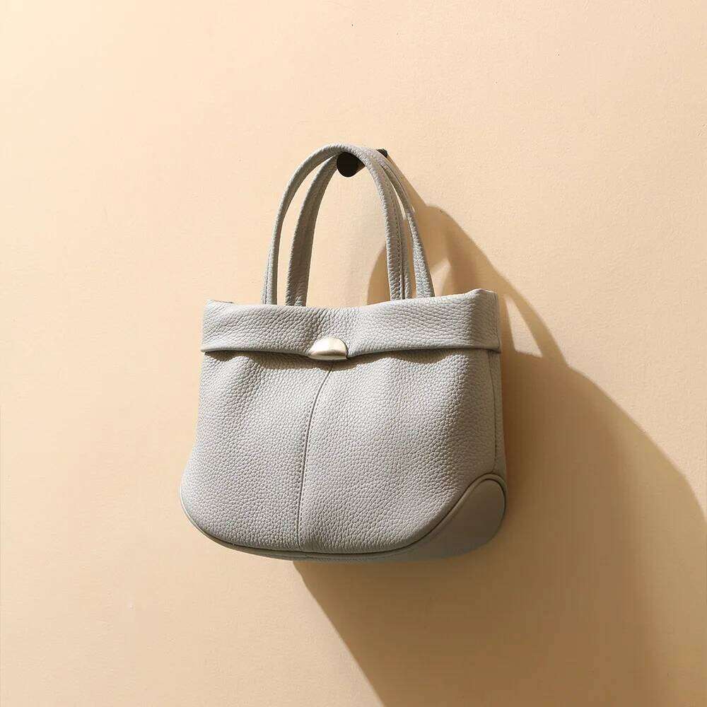 Women's Shoulder Bag cowhide Leather Female Party Handbag 2025 New Fashion Brand Tote Bags Women Commuting Bucket handags