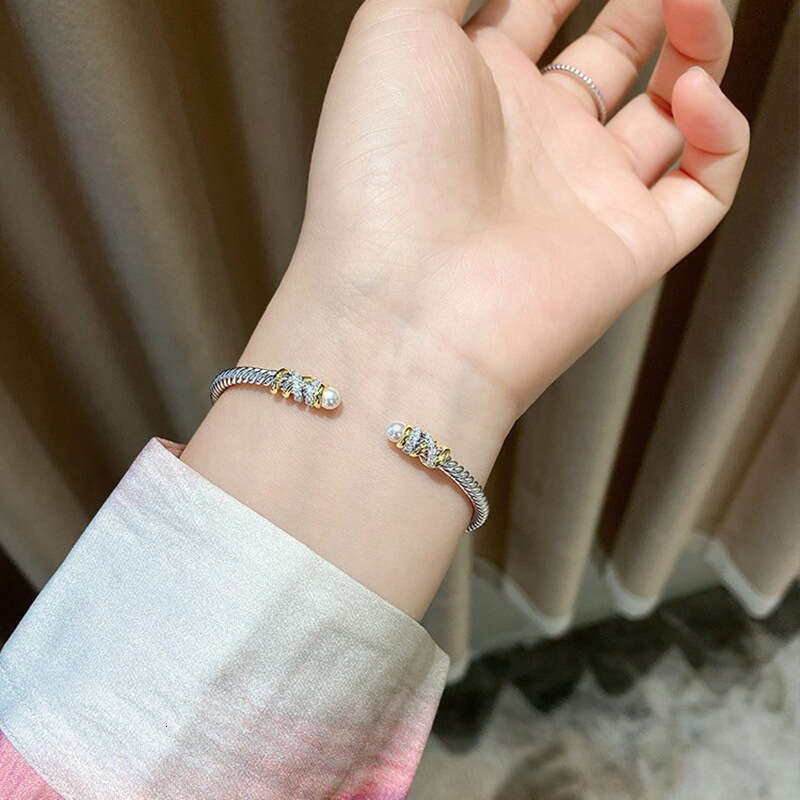 Luxury jewelry designer bracelet personality double pearl Fried Dough Twists opening bracelet female niche design high-level exquisite temperament ver