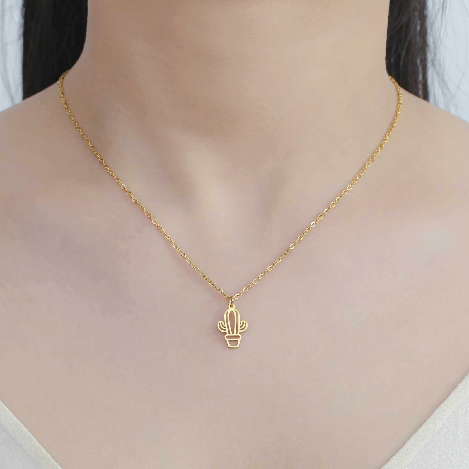 Unift Tiny Cactus Necklace for Women Desert Plant Nature Life Inspired Trendy Minimalist Stainless Steel Jewelry Birthday Gift W250618