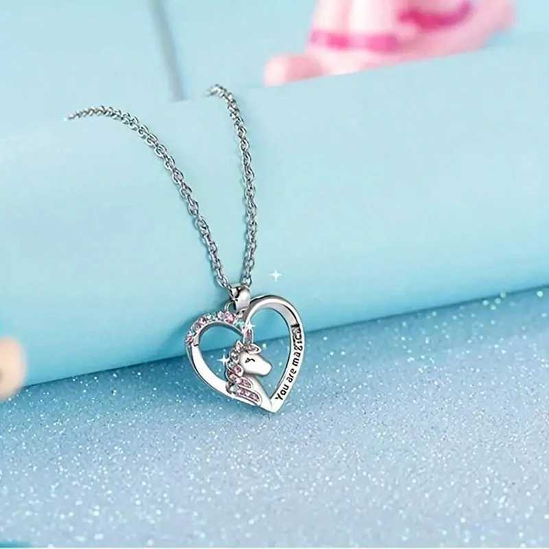 You Are Magical Unicorn Necklace Heart Pendant Necklaces Unicorn Jewelry Gifts For Girls Daughter Granddaughter Birthday W250618