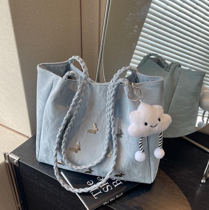 Free shipping designer Bag Butterfly Tote Bag Large Capacity Bag 2025 New Versatile Woven Bag Shoulder Bag Student Underarm Bag