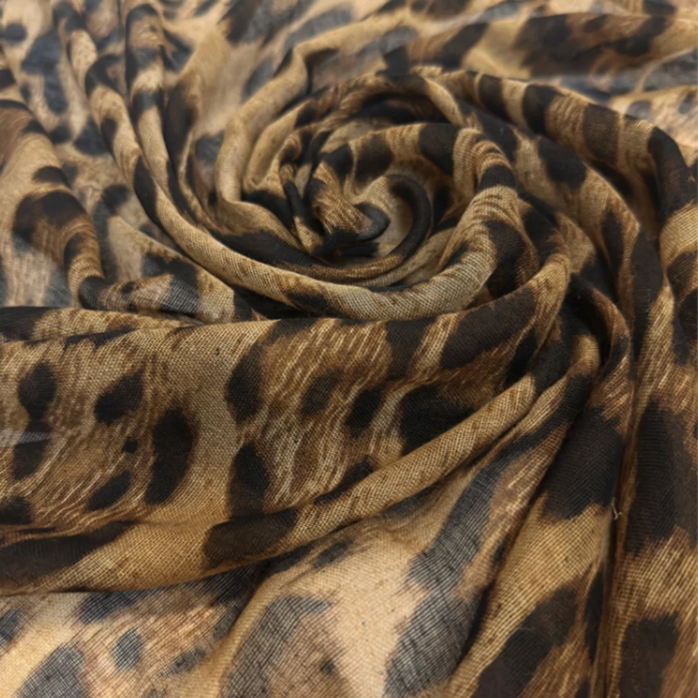 Big Size Classic Leopard Print Headscarf Bandanas Muslim Women Trendy Voile Soft Hijab Shawls Style Long Scarf Headwraps 250617