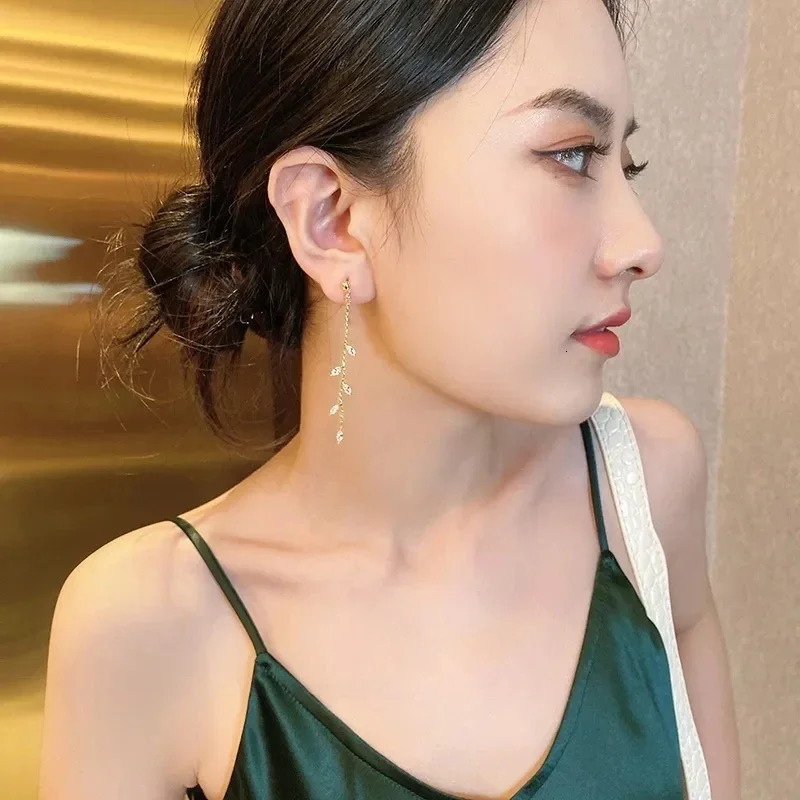 Fashion Gold Color Leaf Earrings For Women Exquisite Mini Set Cubic Zirconia Wedding Ear Jewelry Pendant Gifts 250617