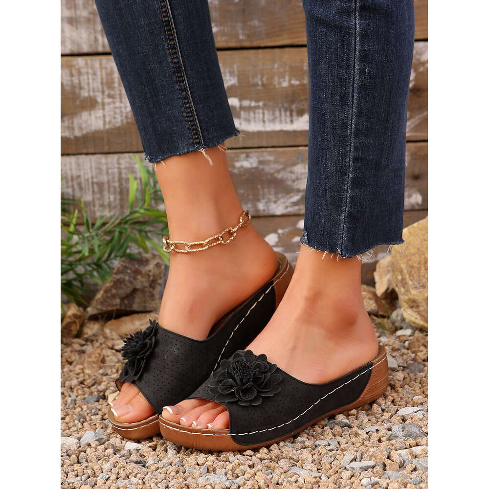 2025 Summer Outdoor Wedge Flower Slippers Women's Sandals Beach Shoes