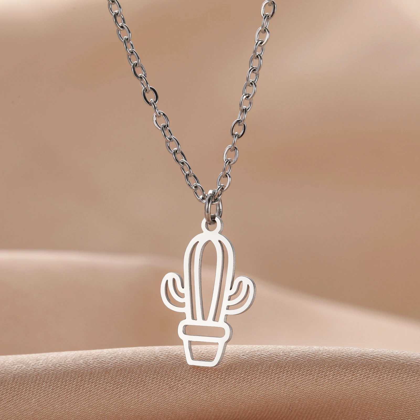 Unift Tiny Cactus Necklace for Women Desert Plant Nature Life Inspired Trendy Minimalist Stainless Steel Jewelry Birthday Gift W250618