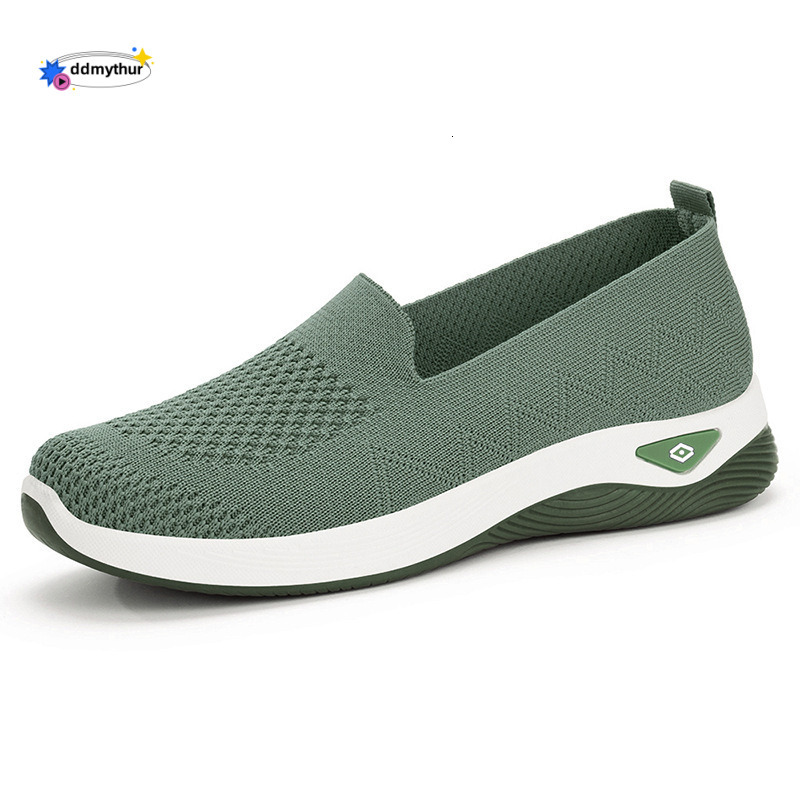 Women's New Style Breathable Casual Slip-On Mom Old Beijing Cloth Flat Single Shoes ddmythur