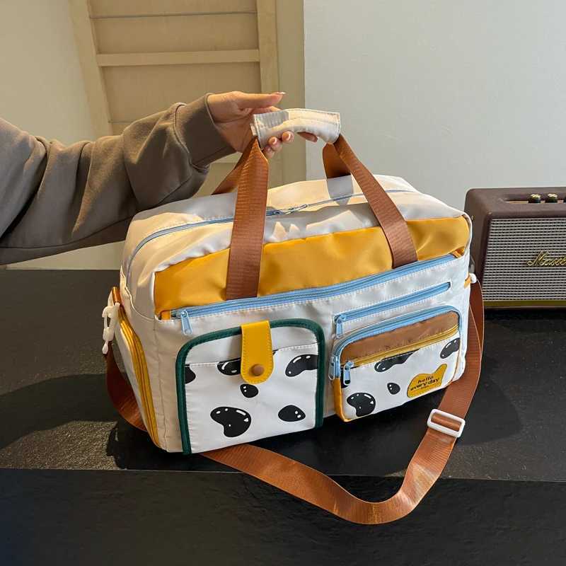 Travel Bag High-Looking Yoga Fitness Bag Womens Fashionable and Lightweight Boarding Bag for Maternity Business Trip Bag Tr W250618
