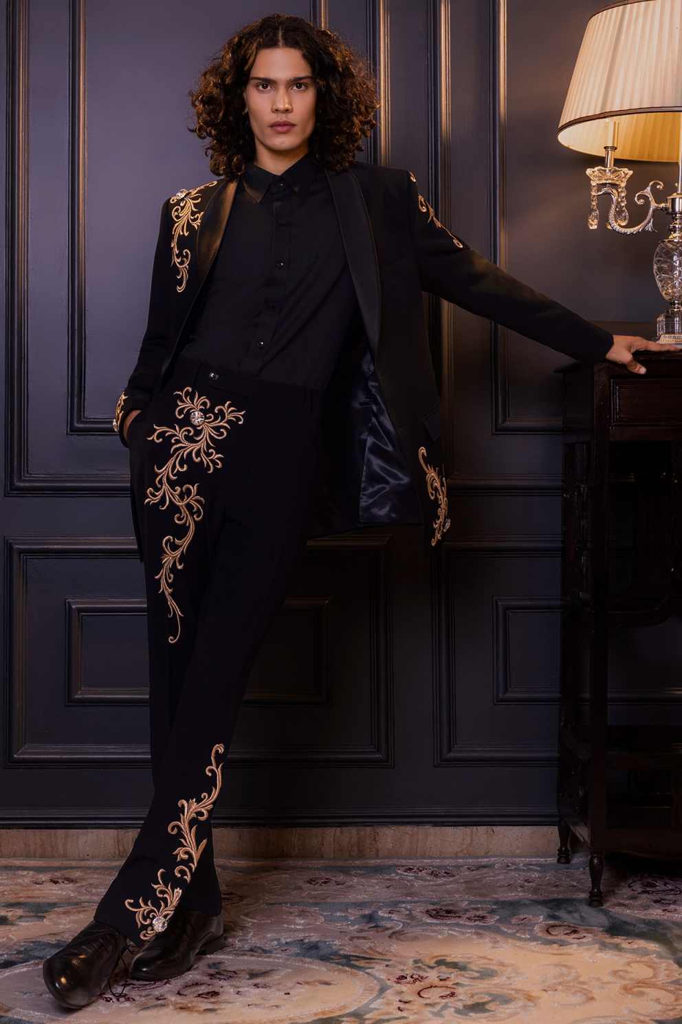 Tailored Men Wedding Suits 2 Pieces Gold Appliques Groom Wedding Party Tuxedos Slim Fit Male Blazer Costumes Homme