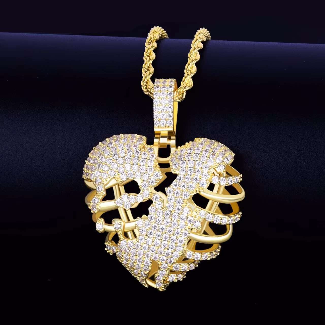 New Arrival Luxury 18k Gold .925 Silver Skeleton Heart Pendant Necklace Hip Hop Style Moissanite Pendants Charms