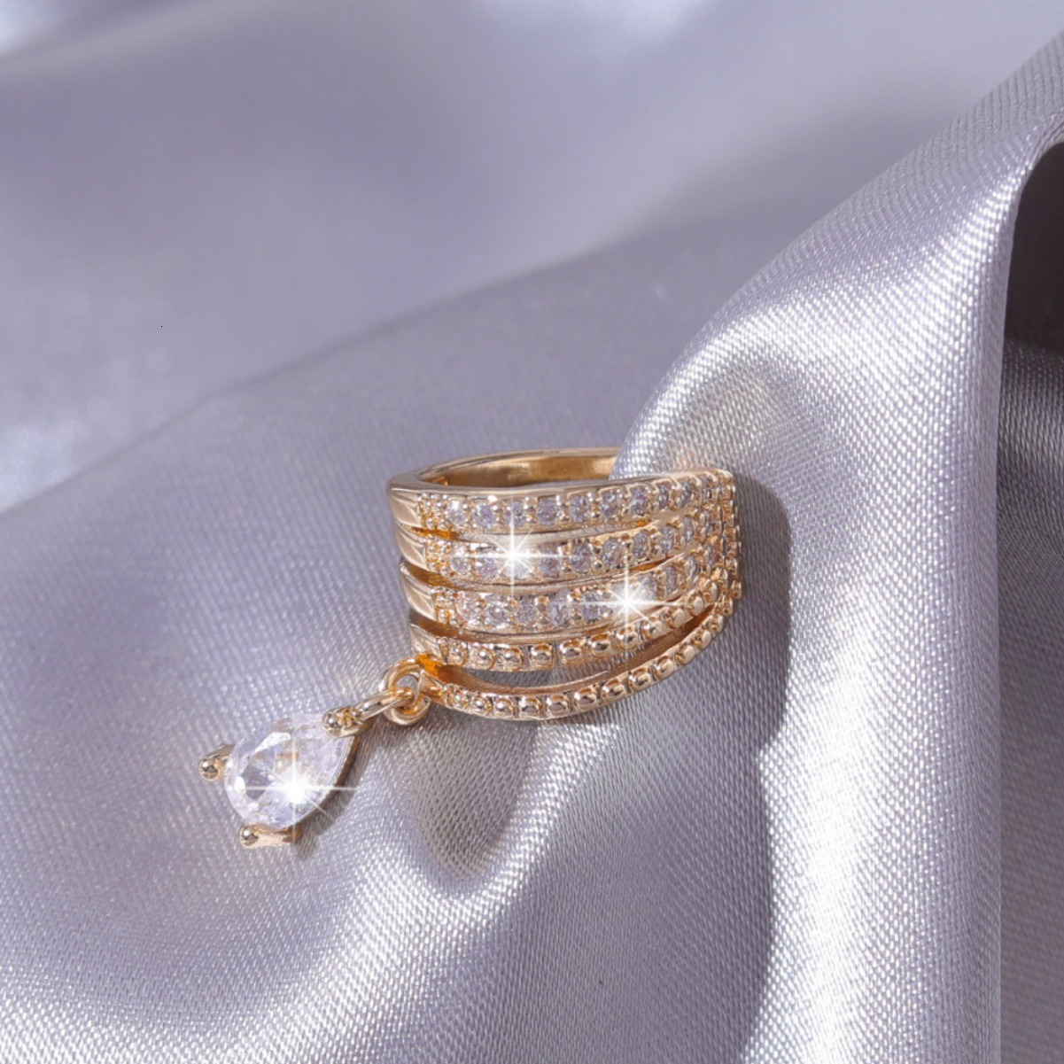 Super Shiny Cuffs Inlaid with Zircon No Piercing Clips Trendy Multi-layer Earrings Versatile Ear Jewelry