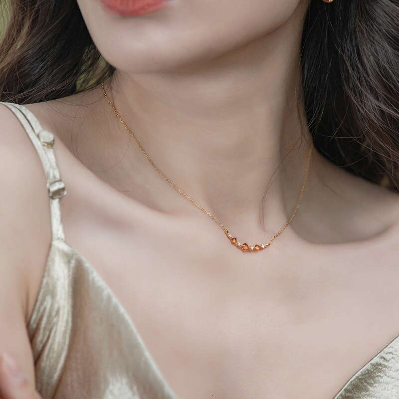 New Simple Geometric Orange Garnet Elegant Light Necklace Clavicle Chain