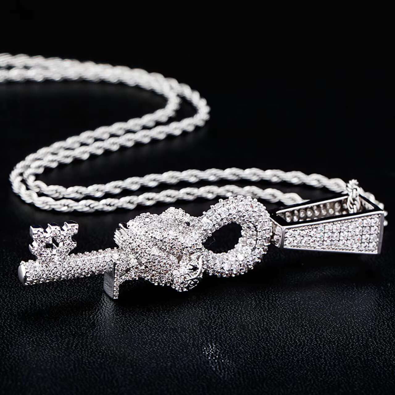 New Luxury 925 Sterling Silver Moissanite Owl Skeleton Key Pendant Necklace Hip Hop Style for Men and Women