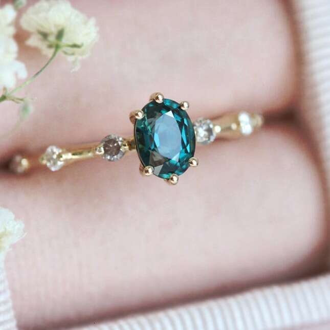 Natural Blue for Women from Sri Lanka, Diamond-Studded Light Luxury Ring, Colorful Versatile Band Ring