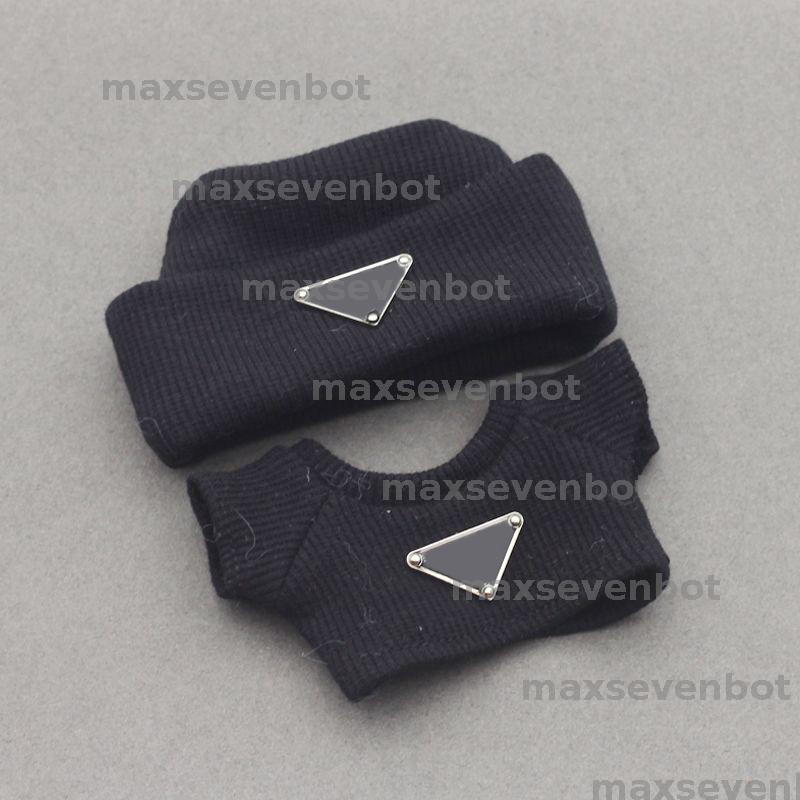 Designer LaBuBu Key Chain suit clothes Bag Charm Monsters Big Into Energy SeriesBlind Box Kawaii Figure Fe Doll ClothesDoll Keychain cap Decor Gift L2