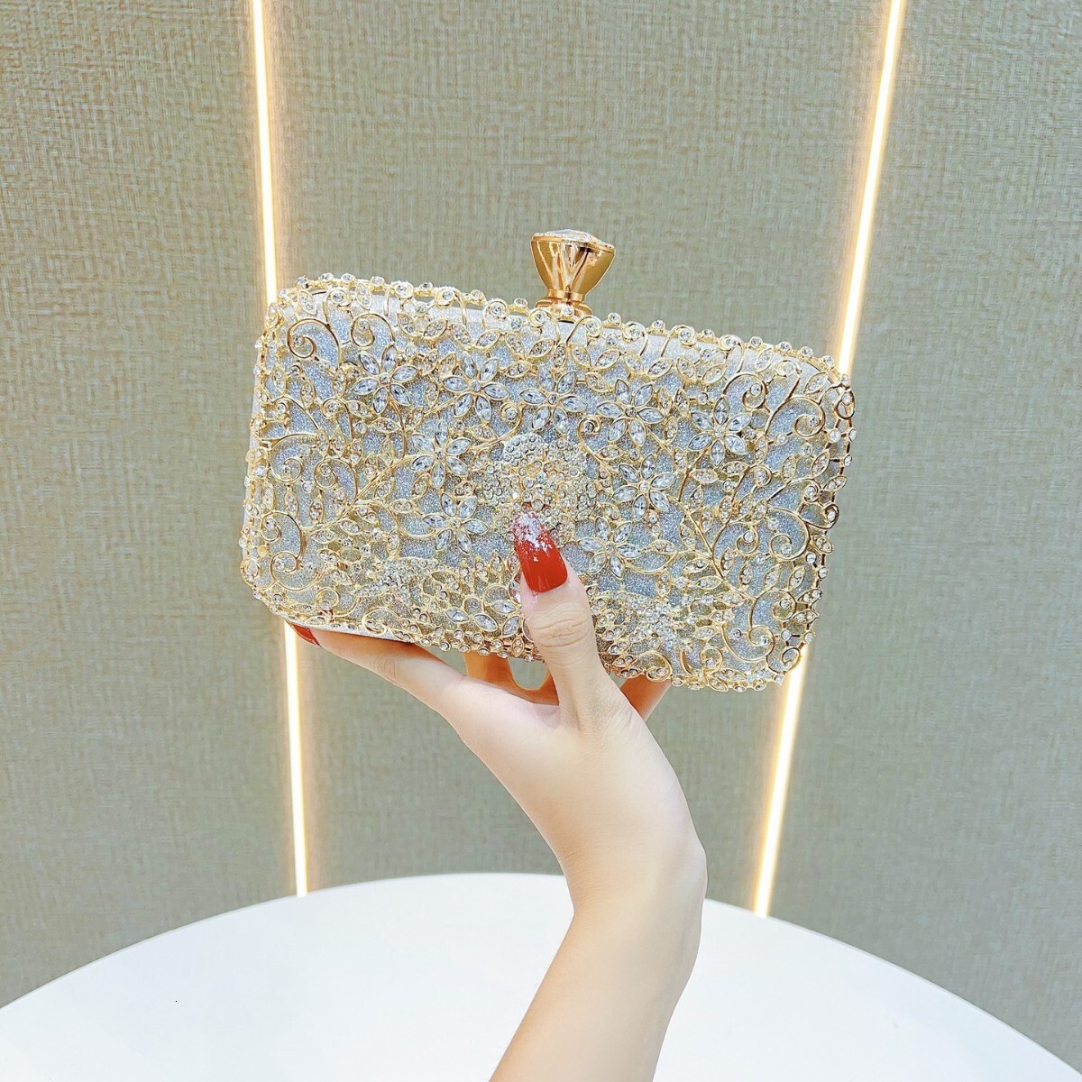 Free Shipping Designer's New Diamond Inlaid Evening Dress Women's Party Bag Social Multifunctional Luxury Bag Dress Rhinestone Bag