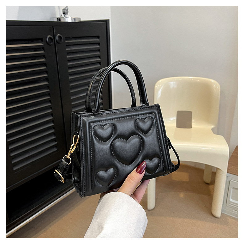 Free Shipping 2025 New Designer Bag High-end Women's Textured Fresh Solid Color Single Shoulder Handbag Casual High-quality Shopping Bag