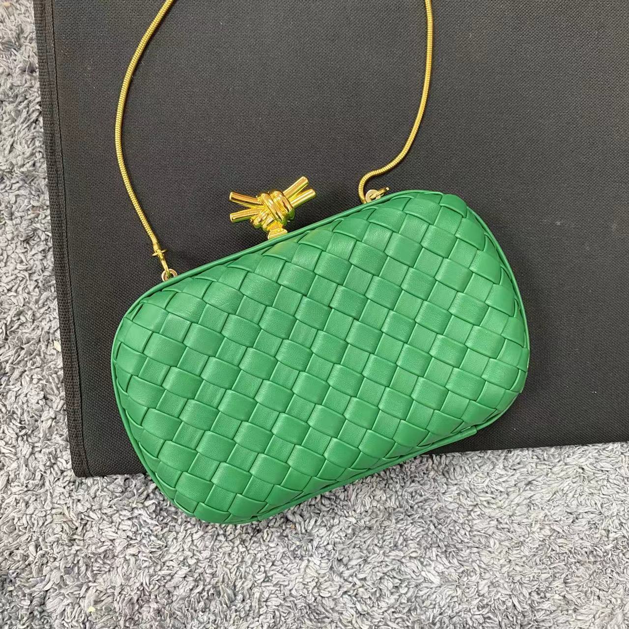 Free Shipping Designer 2025 New Luxury Bag Small High-end Woven Evening Bag Handbag Women's Fashionable Evening Bag