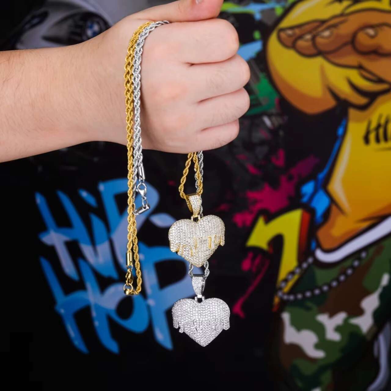 Luxury 18k Gold .925 Silver Love Overflow Flooded Ice Heart Bling Pendant Hip Hop Style Moissanite Pendants Charms with Chain