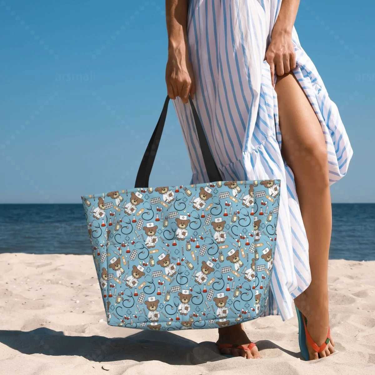 Carto Ladies Doctor Travel Tote Bag Large Sandproof Beach Bag with Zipper and Pockets for Wens Brother Gym and Travel B250618